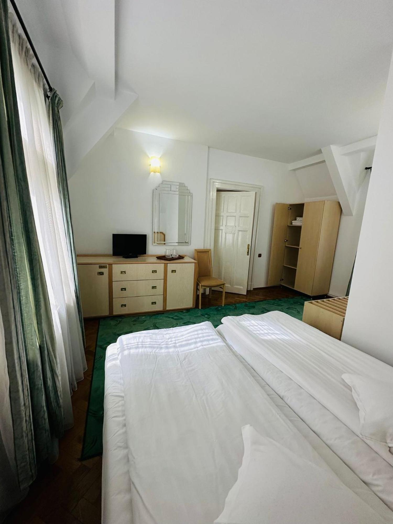 Rapsodia Sinaia Bed & Breakfast Dış mekan fotoğraf