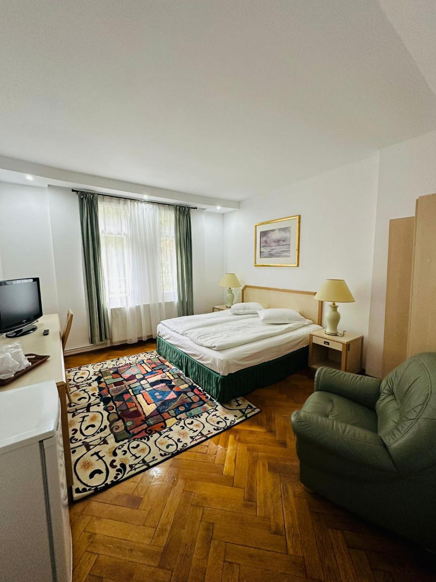 Rapsodia Sinaia Bed & Breakfast Dış mekan fotoğraf