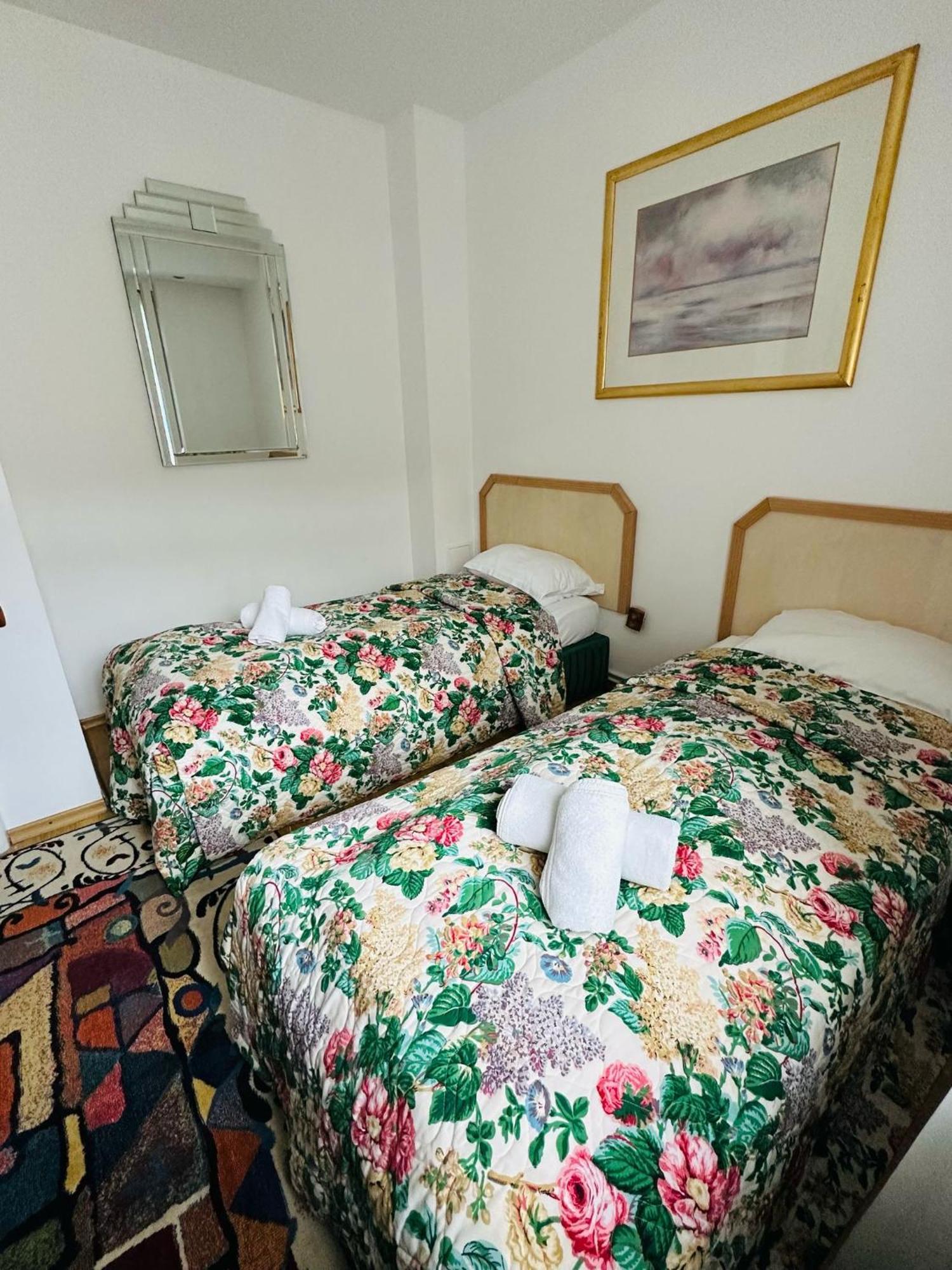 Rapsodia Sinaia Bed & Breakfast Dış mekan fotoğraf